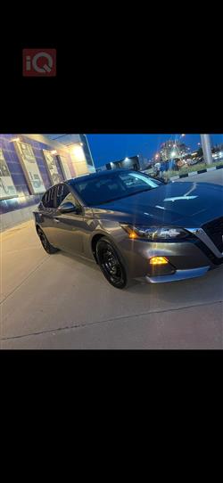 نیسان ئەلتیما